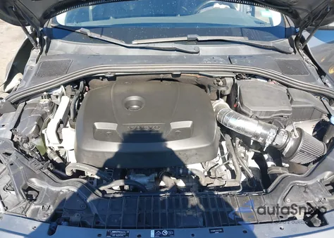 2017 Volvo V60 T5 Premier z USA, uszkodzony, nr VIN YV140MEK6H1373045